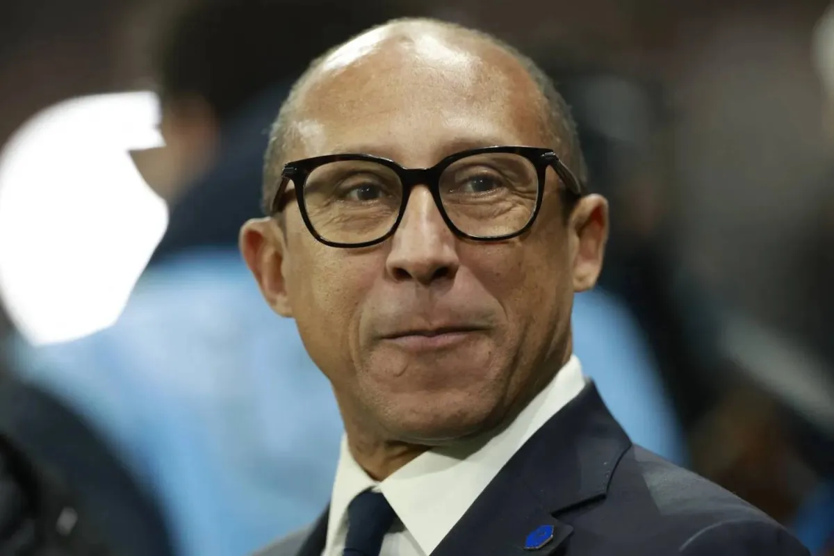 أقرّ رئيس الاتحاد الفرنسي لكرة القدم فيليب ديالو، بمعرفته هوية المدرب المقبل لمنتخب فرنسا، الذي سيخلف ديدييه ديشان بعد «مونديال 2026» 