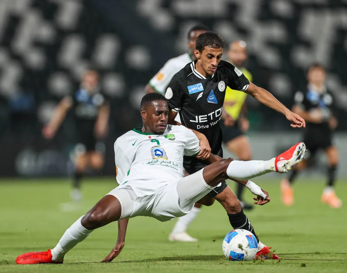 علمت «الشرق الأوسط» من مصادر مطلعة أن اجتماع لجنة المسابقات في «الاتحاد الخليجي لكرة القدم»، المقرر عقده الثلاثاء، سيشهد مناقشات مهمة بشأن بطولة «دوري أبطال الخليج 2026»، حيث سيوضع ملف نظام المسابقة على طاولة البحث للمفاضلة بين التجمع أو الذهاب والإياب 