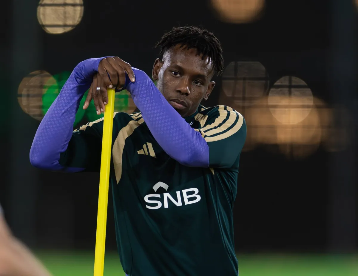 استبعد الفرنسي هيرفي رينارد، مدرب الأخضر السعودي، اللاعب زكريا هوساوي من معسكر جدة، وذلك بناءً على التقرير الطبي المقدم من الجهاز الطبي للمنتخب، والذي بيّن بعد إجراء الفحوصات اللازمة على موضع إصابته، عدم الجاهزية وحاجته إلى برنامجٍ علاجي وتأهيلي 