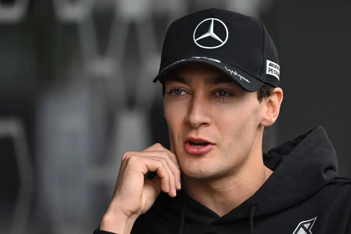 يخوض «مرسيدس» متصدر الترتيب العام لبطولة العالم لسباقات «فورمولا 1» للسيارات جائزة اليابان الكبرى سعياً للهيمنة على أول مركزين للسباق الثالث توالياً في مستهل الموسم 