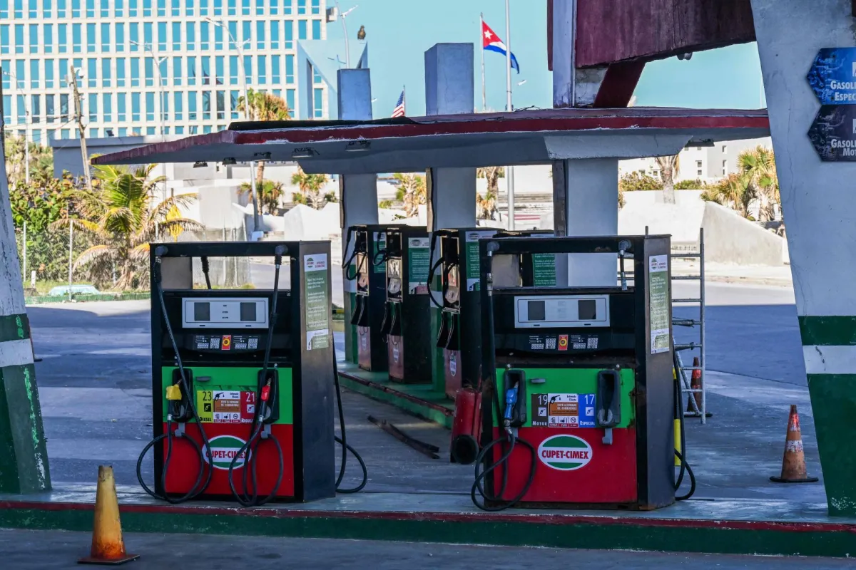 ناقلة روسية تصل كوبا بـ 730 ألف برميل نفط تحدياً للعقوبات الأميركية