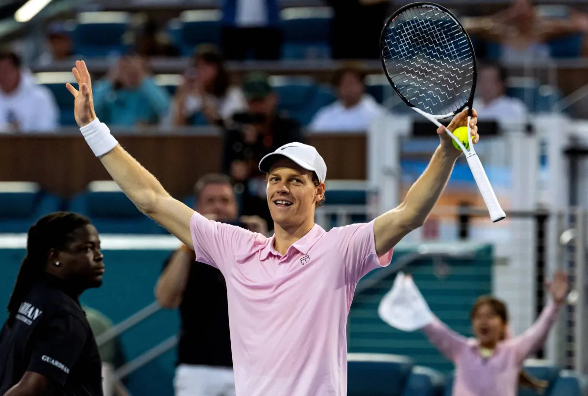 في أول موعد كبير له على الملاعب الترابية هذا الموسم، يتعيّن على الإسباني كارلوس ألكاراس الدفاع عن لقبه في دورة مونت كارلو لماسترز الألف نقطة (5-12 أبريل)، وكذلك عن صدارته للتصنيف العالمي، في مواجهة الإيطالي يانيك سينر المتألق بعد جولته الأميركية 