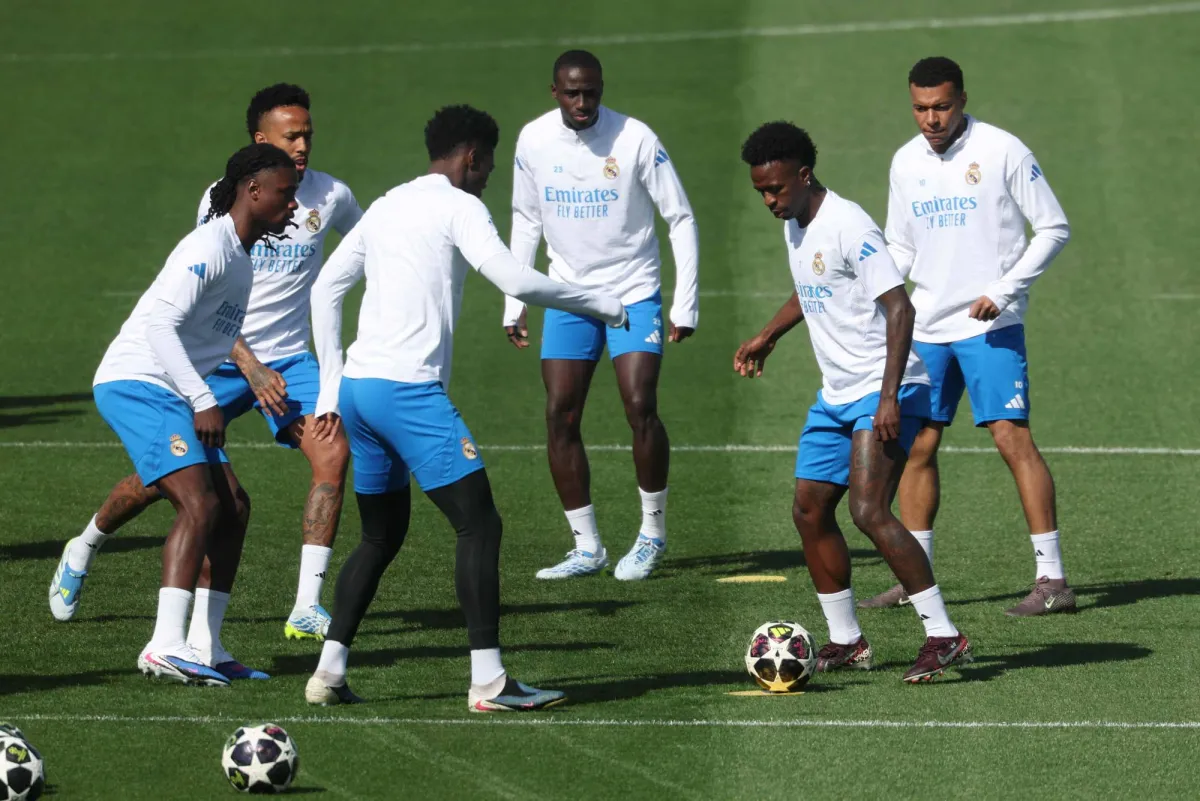 يزور بايرن ميونيخ الألماني العاصمة الإسبانية لمواجهة ريال مدريد، الثلاثاء، في ذهاب الدور ربع النهائي من «دوري أبطال أوروبا لكرة القدم»، مع جرعات ثقة عالية، حيث يبدو أعلى الأندية تكاملاً؛ مدعوماً بعودة محتملة لهدافه الإنجليزي هاري كين 