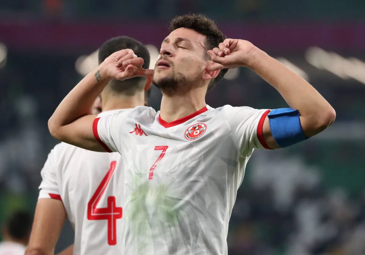 ذكرت تقارير إخبارية في تونس أن المخضرم يوسف المساكني، نجم نادي الترجي التونسي، قد يكون قرر اعتزال اللعب مع استمرار غيابه عن التدريبات.. وكان المساكني شارك لدقائق في مباراتي الأهلي المصري ضمن منافسات دوري أبطال أفريقيا وتوارى بعدها عن التدريبات 