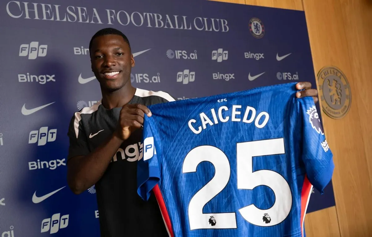 مدّد لاعب الوسط الإكوادوري مويسيس كايسيدو عقده مع فريقه تشيلسي حتى 2033 