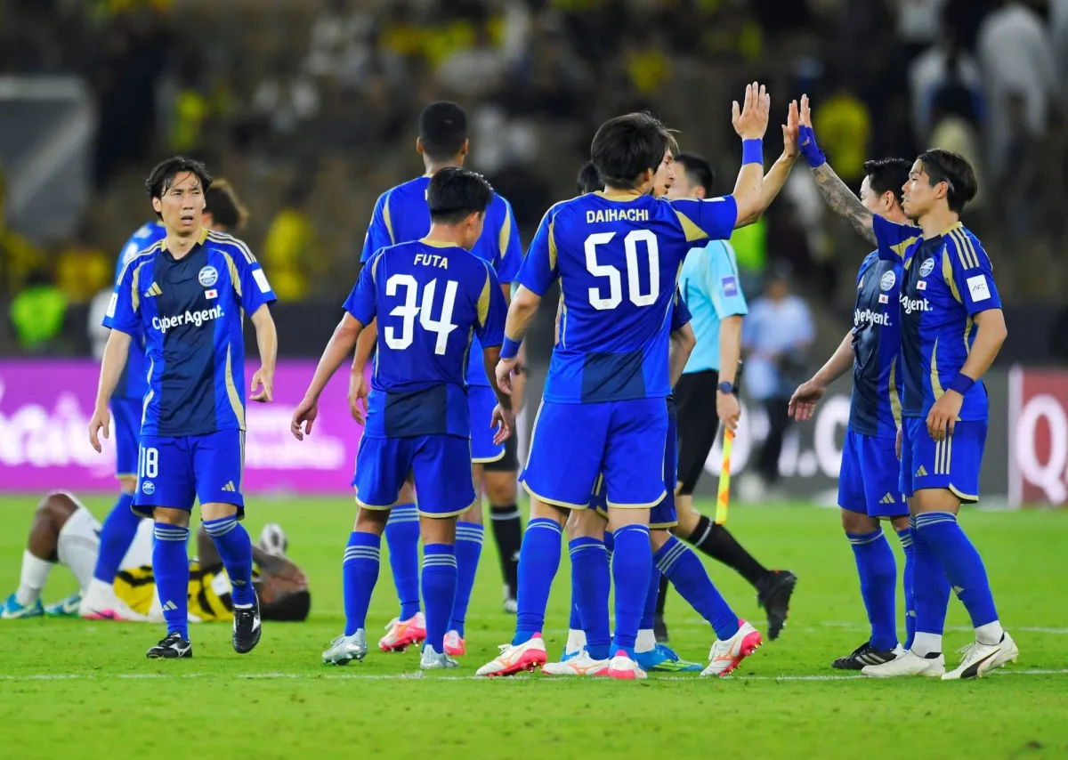 خاص | كشفت مصادر خاصة لـ«الشرق الأوسط» عن تنظيمات جديدة لبطولة دوري أبطال آسيا للنخبة بجدة: - نقل مباراة ماتشيدا زيلفيا الياباني والفائز من مواجهة شباب الأهلي الإماراتي وبوريرام يونايتد، في الدور نصف النهائي لملعب مدينة الأمير عبد الله الفيصل الرياضية. - في حال عدم تأهل الأهلي إلى المباراة النهائية، فإن النهائي سيُقام على ملعب مدينة الأمير عبد الله الفيصل الرياضية، وفقاً للترتيبات المعتمدة 