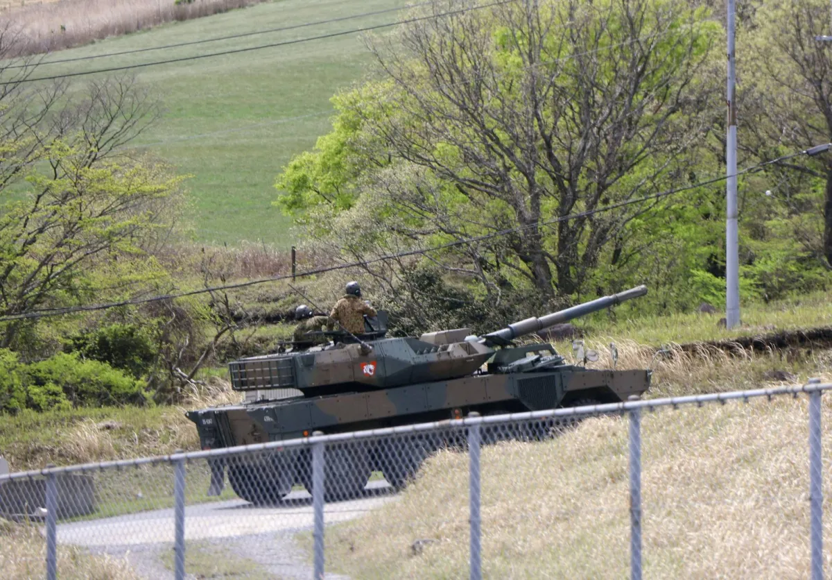 مقتل 3 جنود يابانيين بانفجار في دبابة أثناء تدريب عسكري