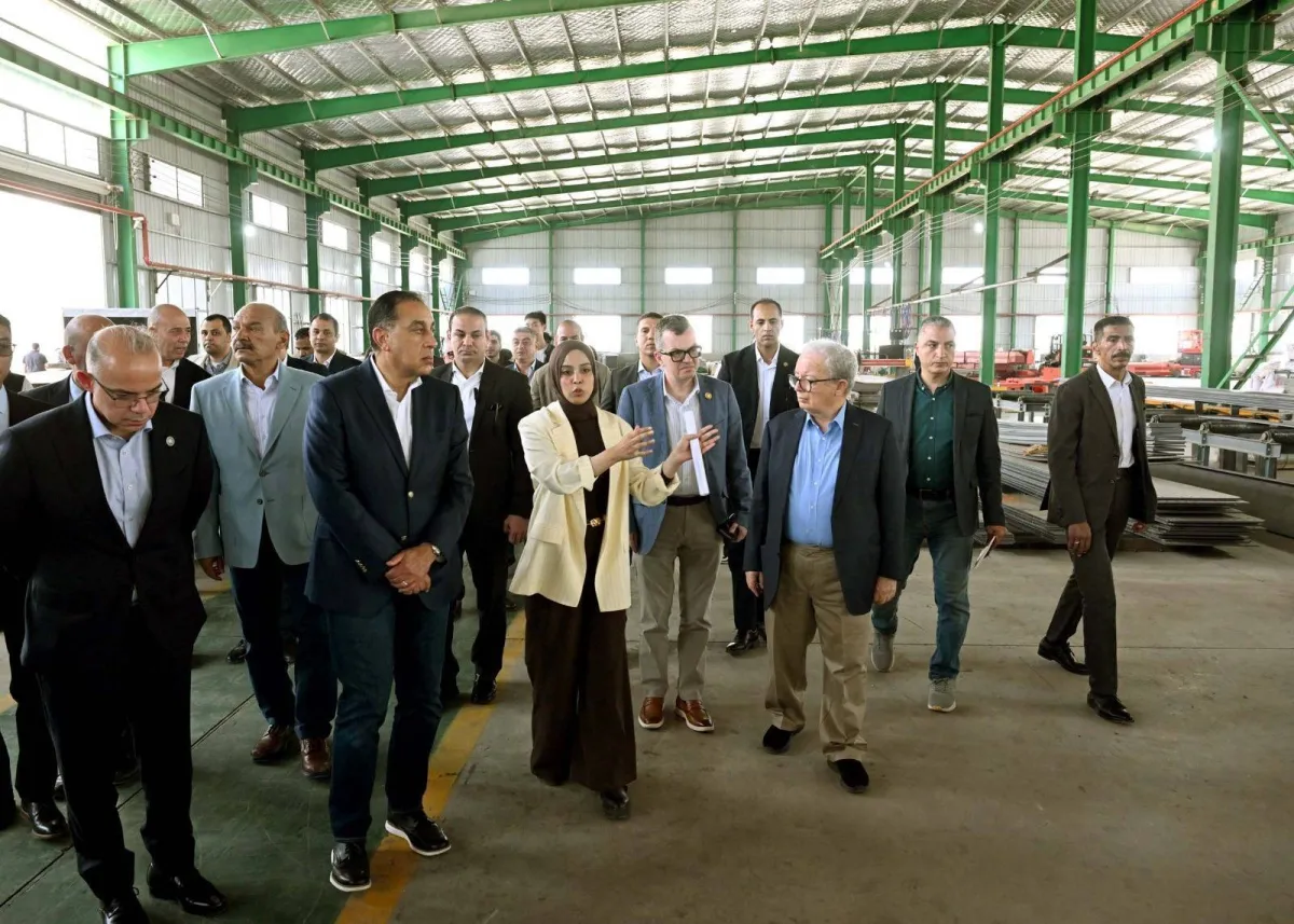 الحكومة المصرية لتشجيع الصناعة المحلية رداً على «انتقادات»