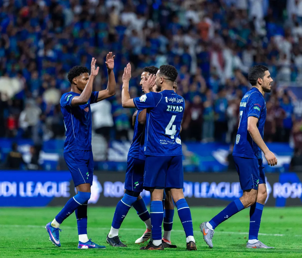 الفتح ينتزع نقاط الخليج بلدغة «باعطية»