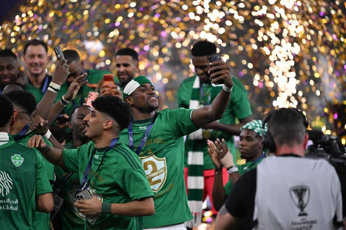 الأندية السعودية (الأهلي، الاتحاد، الهلال) تحقق 16.1 مليون دولار من دوري أبطال آسيا للنخبة، ويتصدر الأهلي بـ 12.5 مليون دولار بعد تتويجه باللقب 