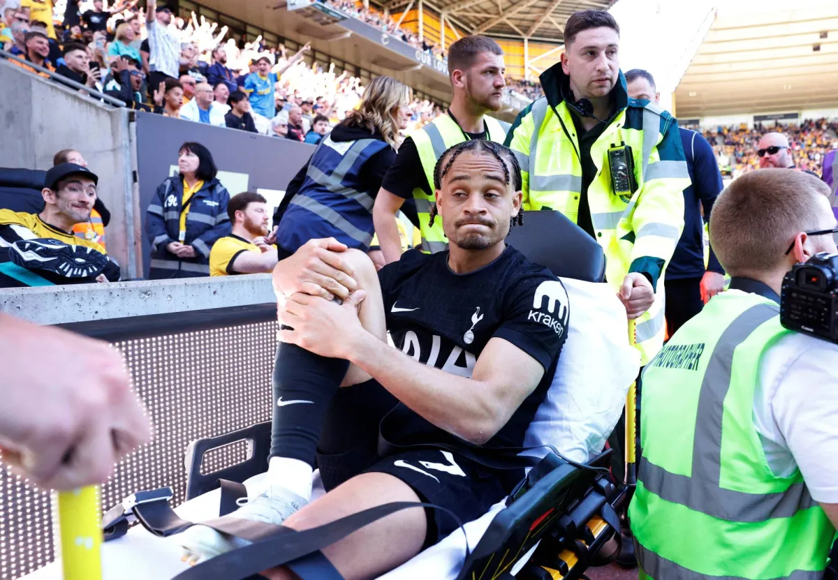 غياب الهولندي سيمونز لاعب توتنهام عن كأس العالم بعد إصابة في الركبة