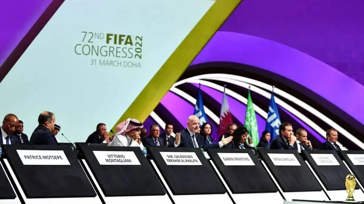 تجتمع الاتحادات المحلية الأعضاء في «الاتحاد الدولي لكرة القدم (فيفا)» في فانكوفر بكندا الخميس المقبل؛ لعقد «الجمعية العمومية (كونغرس فيفا)» في تجمع روتيني، لكنه يكتسب أهمية أكبر هذا العام قبل أقل من شهرين من انطلاق «كأس العالم 2026» 