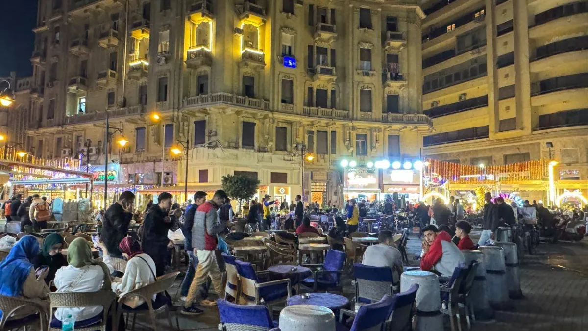 إنهاء «الغلق المبكر» يُعيد بهجة «التنزه الليلي» إلى المصريين
