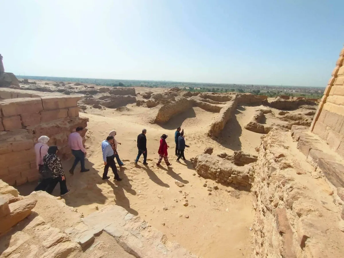 محاولات لإنقاذ هرم هوارة بالفيوم للوصول إلى غرفة الدفن