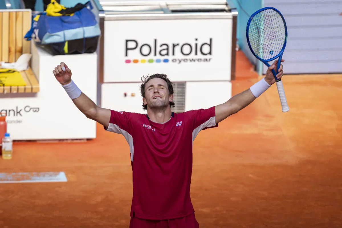 «دورة مدريد»: رود يعبر تسيتسيباس في مباراة ماراثونية