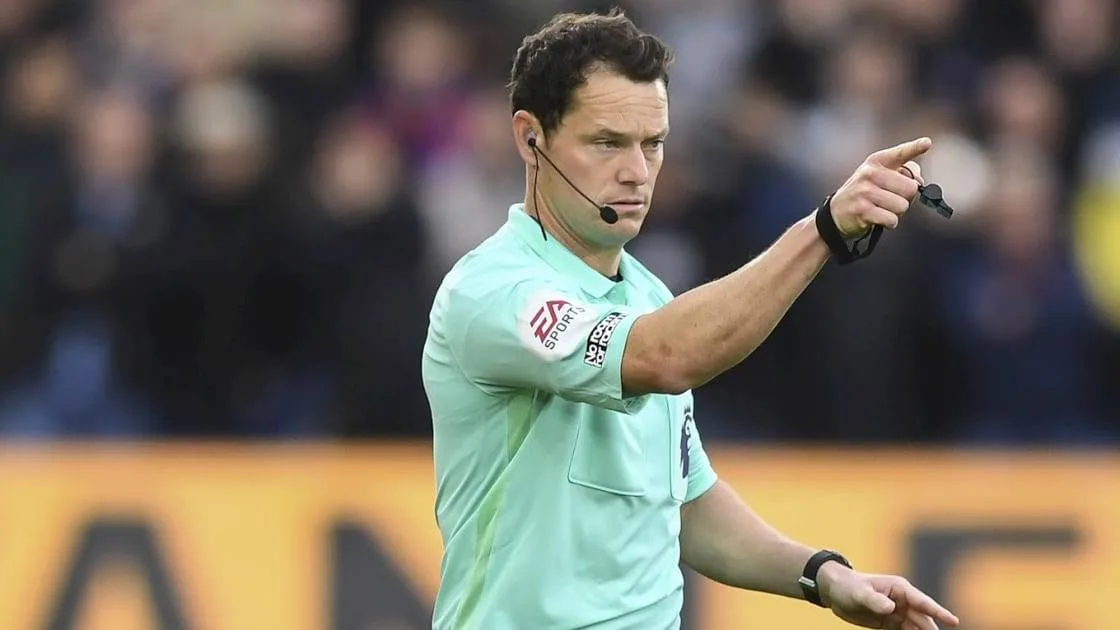 دارين إنغلاند يدير نهائي كأس إنجلترا بين السيتي وتشيلسي... وهاوسون يكتب التاريخ