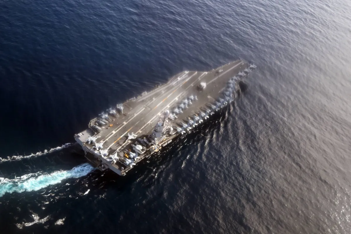 «سنتكوم»: حاملة «فورد» تواصل عملياتها في البحر الأحمر