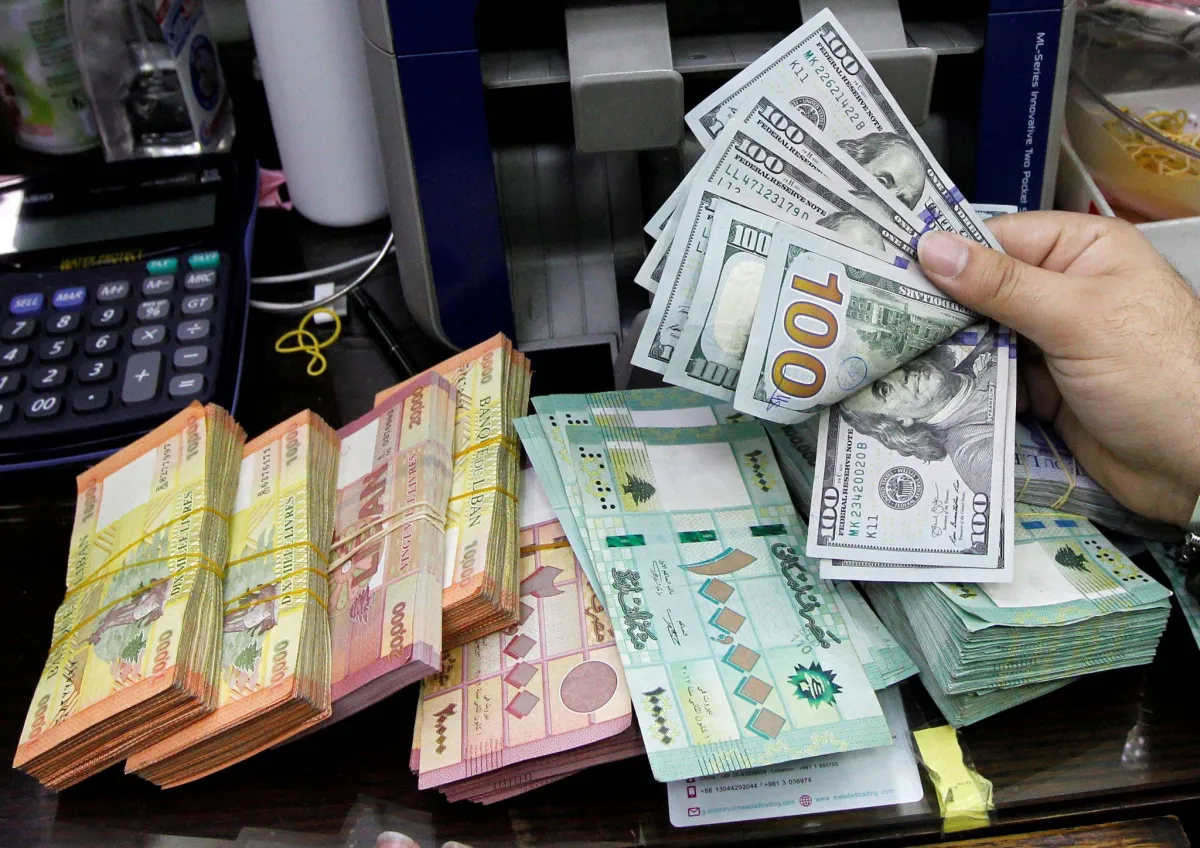 لبنان يواجه تحديات إدارة السيولة النقدية بالدولار