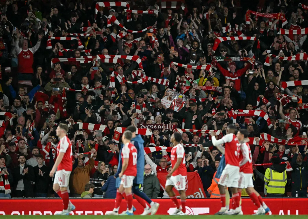 أرسنال «ملك الركلات الثابتة» يتخلى عن أسلوبه المعتاد ليحسم لقب الدوري