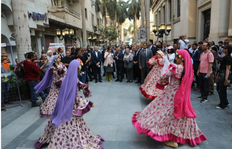 «شارع الفن» يبدأ عروضه الجماهيرية في القاهرة الخديوية