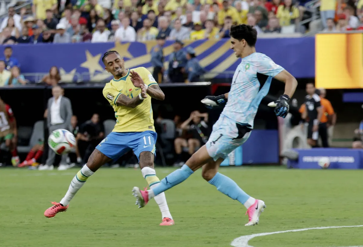 بونو يهدي المغرب تعادلاً مثيراً أمام البرازيل