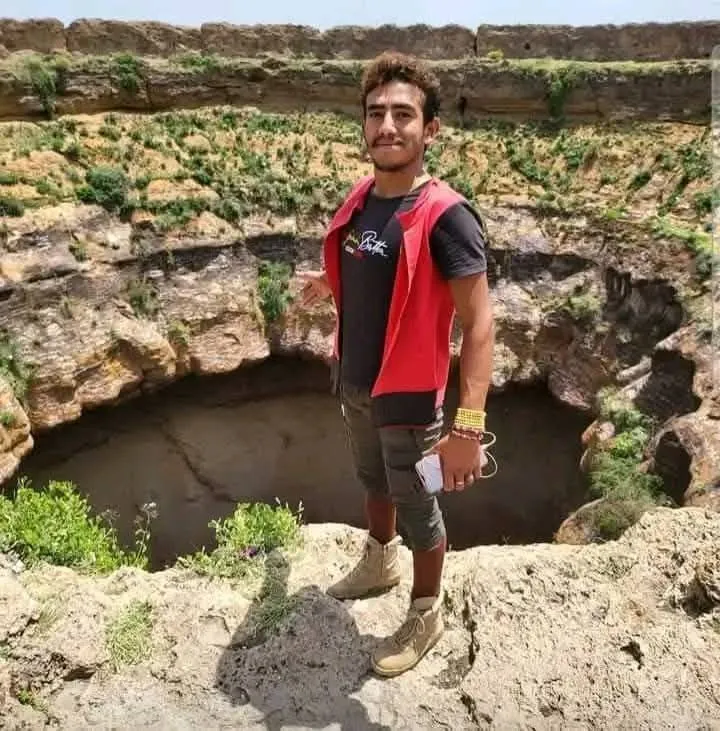 مقتل متسلق في فوهة بركانية يكشف وجهاً آخر من مأساة اليمنيين