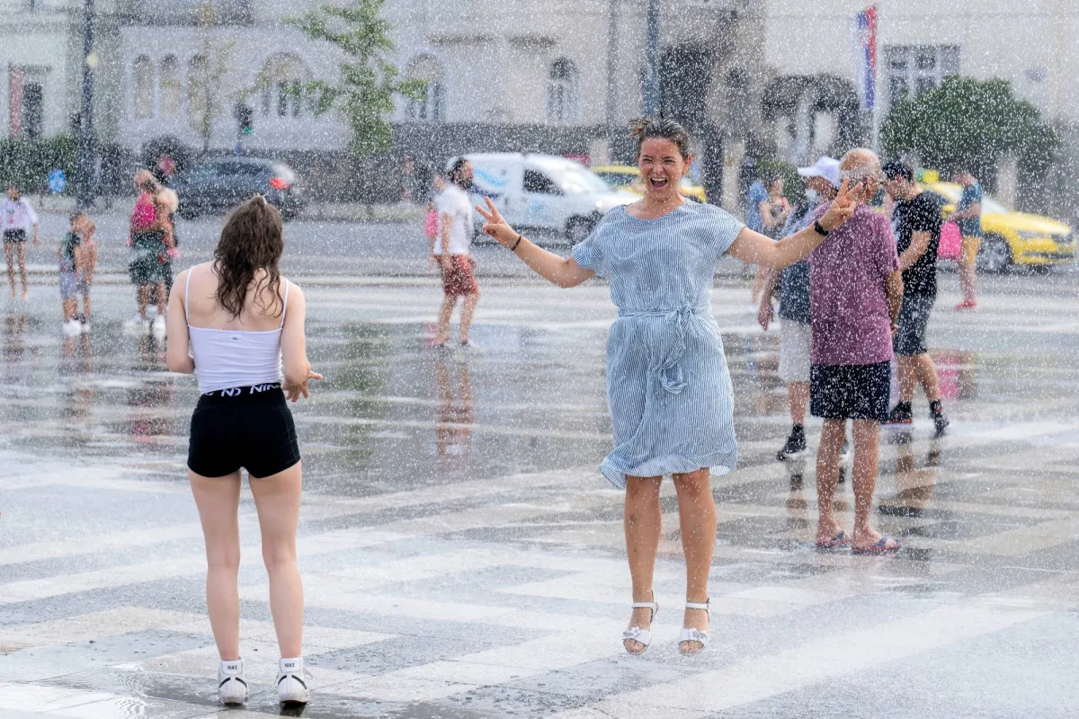 موجة الحر متواصلة في أوروبا وسط تحذيرات من موجة جديدة مقبلة