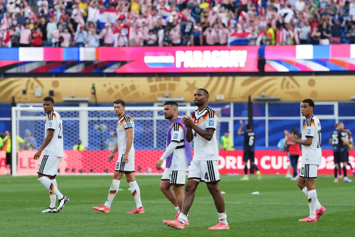 منتخب ألمانيا يدين التعليقات العنصرية بعد خروجه المونديالي