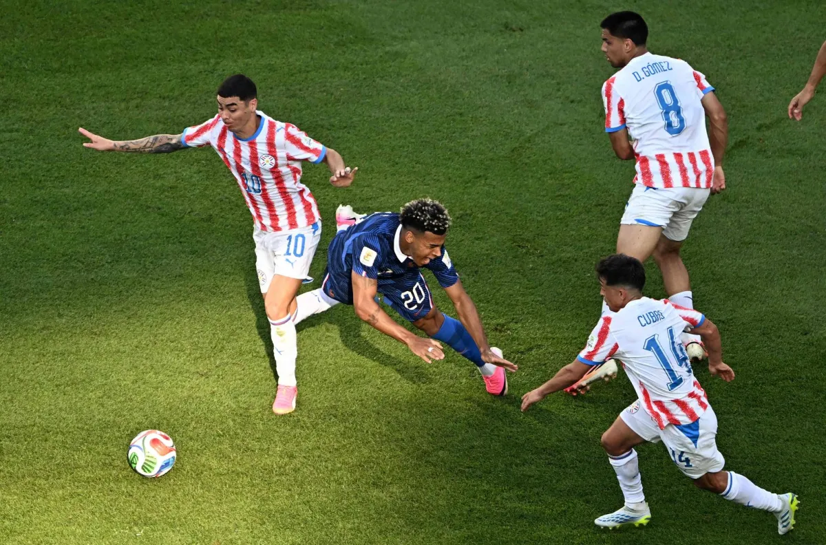 دوي لاعب فرنسا: حافظنا على تركيزنا رغم الأجواء المشحونة