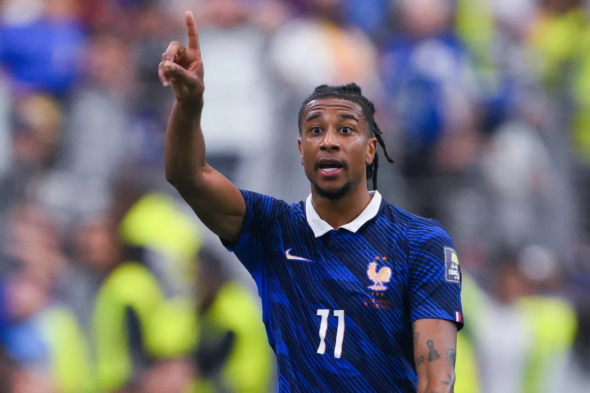 ثارت التكهنات مجدداً حول انتقال الفرنسي مايكل أوليسيه، لاعب فريق بايرن ميونيخ الألماني لكرة القدم، لريال مدريد الإسباني إلى الواجهة قبيل نهاية بطولة كأس العالم 2026 