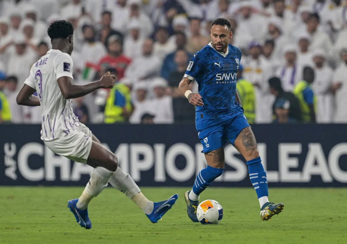 الهلال والأهلي يقودان الإنفاق السعودي في سوق الانتقالات العالمية. أندية روشن ثامنة عالمياً في المصروفات... وثلاث صفقات تقتحم قائمة المائة الأغلى في كرة القدم 