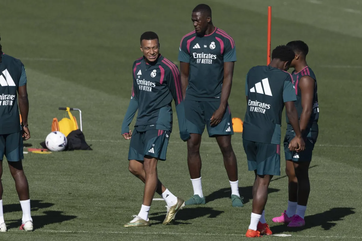 برشلونة وريال مدريد في سباق مبكر ومثير على صدارة «لا ليغا»