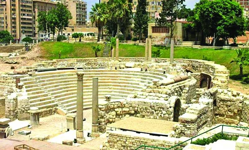 «إسكندرية فين؟»... كتاب يستعيد الوجه الأنثوي لعروس المتوسط