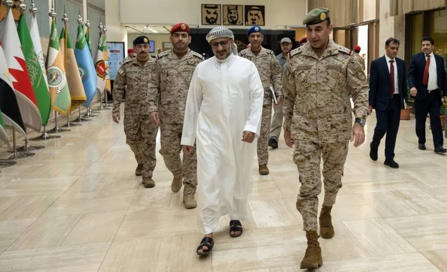 الرياض تجمع السلمان وطارق صالح لترتيب الجبهات اليمنية
