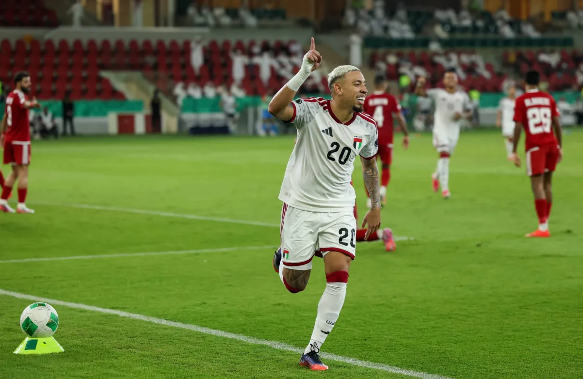 «خليجي 27»: الإمارات إلى نصف النهائي بثلاثية في البحرين