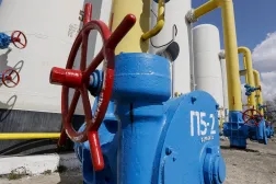 FILE PHOTO: Valves and pipes are seen at a gas compressor station in the village of Boyarka, outside Kyiv, April 22, 2015. REUTERS/Gleb Garanich/File Photo/File Photo