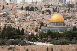 A general view of Al-Aqsa Mosque compound, also known to Jews as Temple Mount, as Muslim worshippers attend the last Friday prayers of the holy fasting month of Ramadan, in Jerusalem, March 28, 2025. (Reuters)