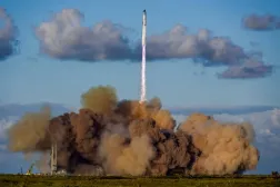 Starship uzay aracının on birinci uçuşu Teksas'taki Starbase üssünden gerçekleşti (Reuters)