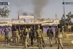 عناصر «نیروهای پشتیبانی سریع» با سلاح در خیابانهای الفاشر سودان ( تلگرام – AFP)