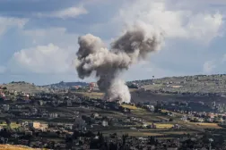 Smoke rises above Lebanon, following an Israeli strike, amid ongoing cross-border hostilities between Hezbollah and Israeli forces, as seen from Israel's border with Lebanon in northern Israel, May 5, 2024. REUTERS/Ayal Margolin /File Photo
