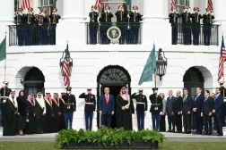 Salı günü Beyaz Saray'ın Güney Bahçesi'nde ABD Başkanı Donald Trump’ın Suudi Veliaht Prensi Muhammed bin Selman için düzenlediği karşılama töreninden (AFP)