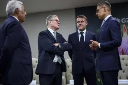 Costa, Starmer, Macron ve Finlandiya Başbakanı Stubb (AFP)