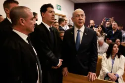 Netanyahu, Tel Aviv Bölge Mahkemesi'ndeki yolsuzluk davasında ifade vermeden önce- Aralık 2024 (EPA)