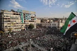 Beşşar Esed rejiminin devrilmesinin birinci yıl dönümü dün Hama'daki el-Asi Meydanı'nda büyük bir kalabalık tarafından kutlandı