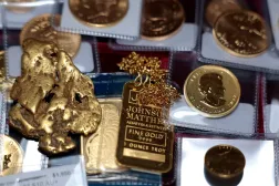 A one-ounce gold bar is displayed at Witter Coins on October 07 2025 in San Francisco. (AFP)