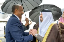 الأمير محمد بن عبد الرحمن نائب أمير منطقة الرياض يستقبل عبد الفتاح البرهان رئيس مجلس السيادة الانتقالي السوداني (واس)