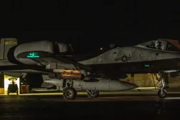 استخدمت قوات القيادة المركزية الأميركية في عمليتها ضد تنظيم «داعش» طائرات مقاتلة ومروحيات هجومية ومدفعية (سنتكوم)