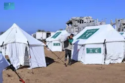 The King Salman Humanitarian Aid and Relief Center (KSrelief) established a new emergency camp in central Gaza Strip providing shelter for hundreds of recently displaced families. (SPA)