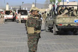 Husiler, meşru hükümetin bileşenleri arasındaki farklılıkları kullanarak Yemen hükümetini pusuya düşürüyor (EPA)