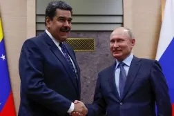 الرئيس الروسي فلادمير بوتين مع مادورو (أرشيفية - رويترز)